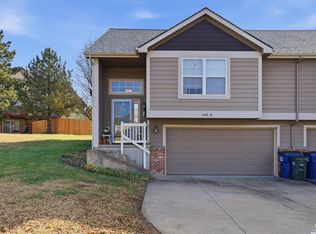 1549 Legend Trail Dr UNIT A, Lawrence, KS 66047