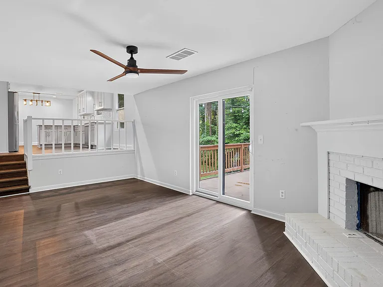 2891 Tipany Ct — Photo 10