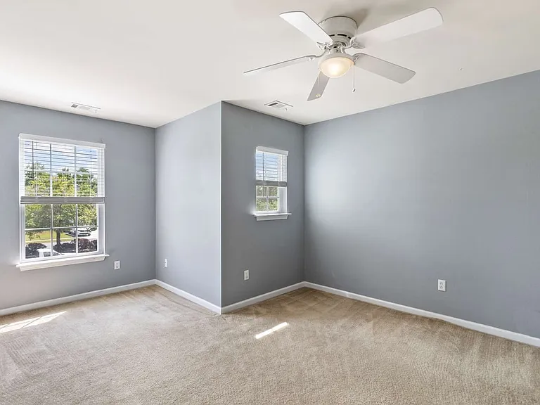 47 Glenwood Ct — Photo 52