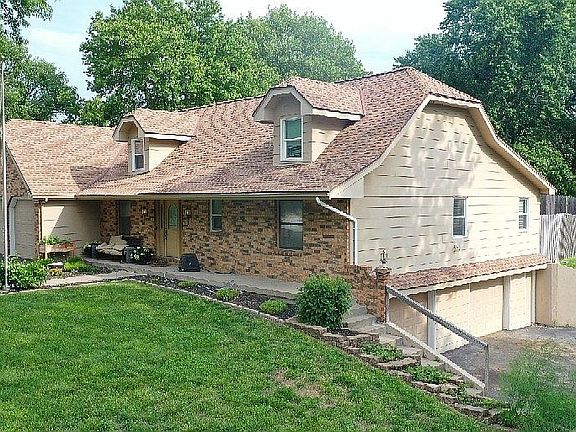 2nd image of 10740 Countryside Dr