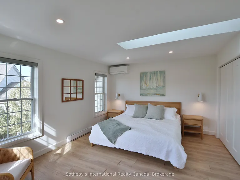 150 Victoria St S #103 — Photo 14