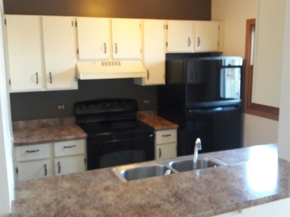 Kitchen with newer appliances