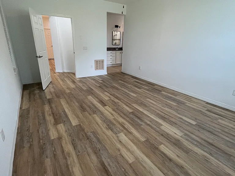 4976 NW 35th Lane Rd — Photo 18