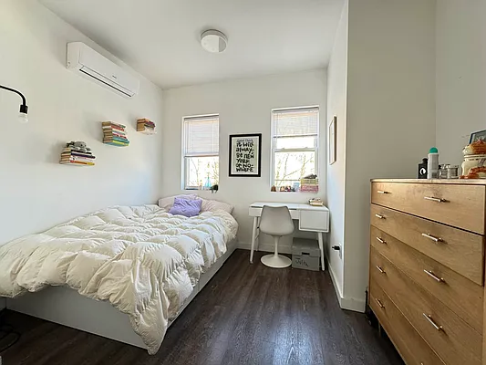 Rented by Rumah Realty Inc | media 9