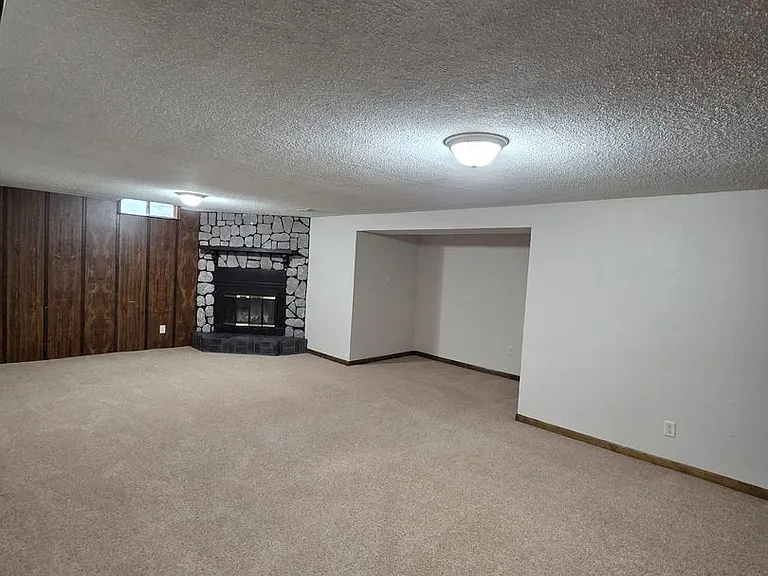 3009 S Gordon Ave — Photo 16