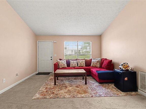 4th image of 9396 Highland Rdg