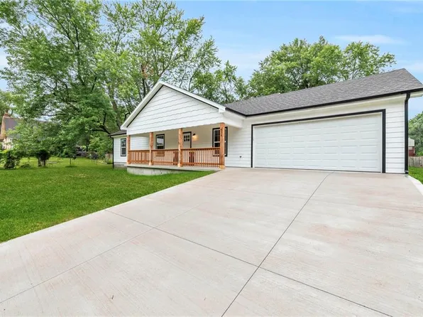 614 NW Capelle St, Grain Valley, MO 64029