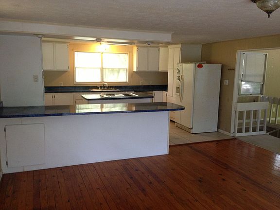 3rd image of 11317 Hidden Valley Ln