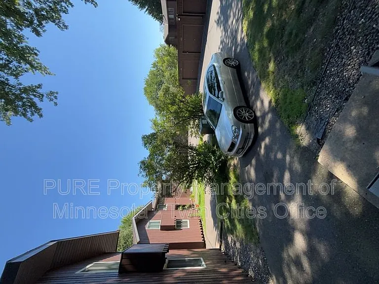 1514 N Timber Rdg — Photo 5