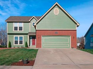 9005 N Camden Ave, Kansas City, MO 64154
