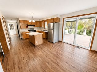 14 Wheelwright Rd, Barre, MA 01005