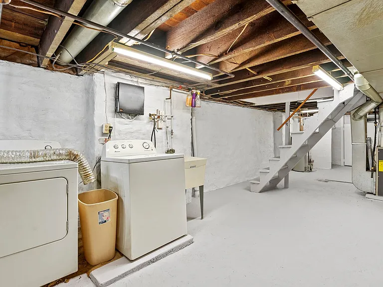 321 Taylor St — Photo 19