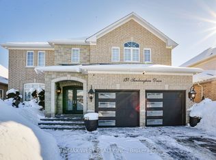 134 Sandringham Dr, Barrie, ON L4M0C9