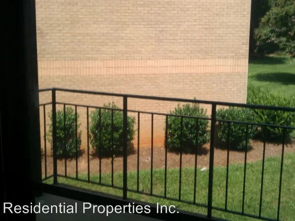 4829 Spring Lake Dr APT C, Charlotte, NC 28212