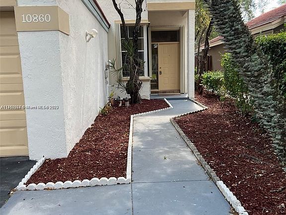 5th image of 10860 NW 10th St