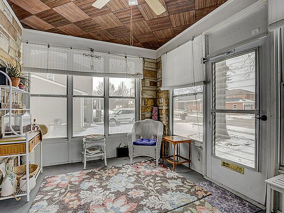 2nd image of 1629 E Crittenden Ave