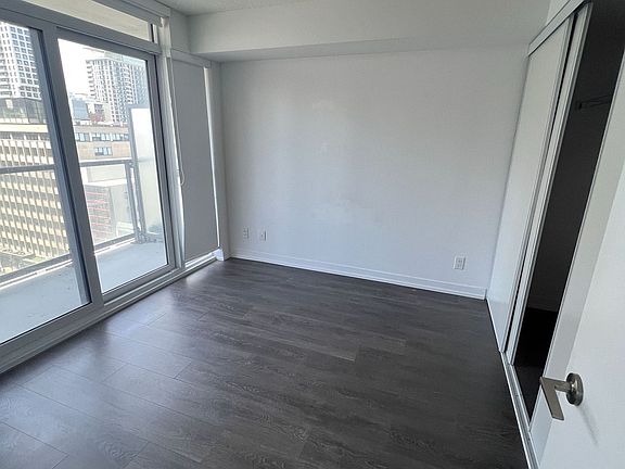 4th image of 125 Redpath Ave #1407