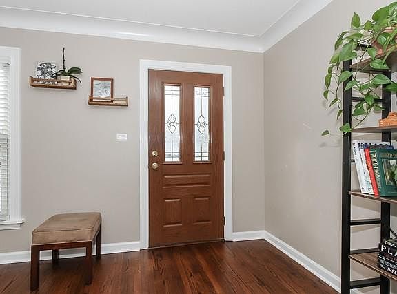 4th image of 723 S La Londe Ave