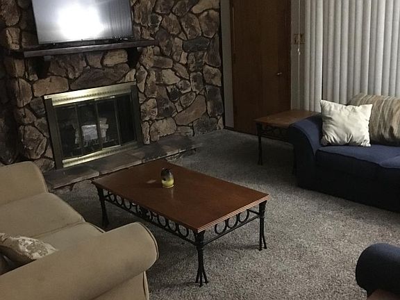 5th image of 81 Wilshire Dr