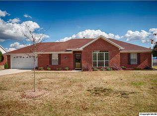 211 Rindon Ln, Hazel Green, AL 35750