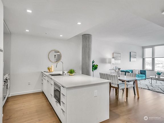 3rd image of 590 1st Avenue S #806