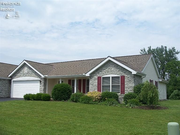 1st image of 732 N Vineyard Cir