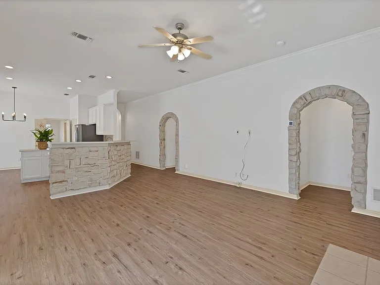 5516 Broken Bend Dr — Photo 13
