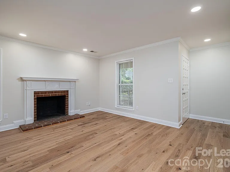 100 Cabell Way — Photo 7