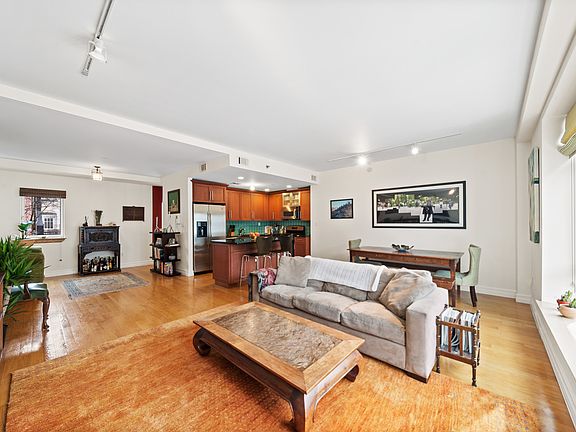 2nd image of 35 Underhill Ave #B2i