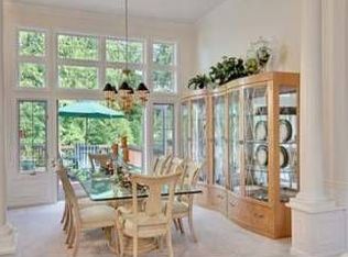 25721 SE 27th St, Sammamish, WA 98075
