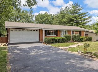 1015 Leisure Ln, Saint Louis, MO 63146