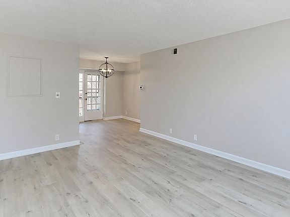 2nd image of 2902 S Abingdon St APT B2