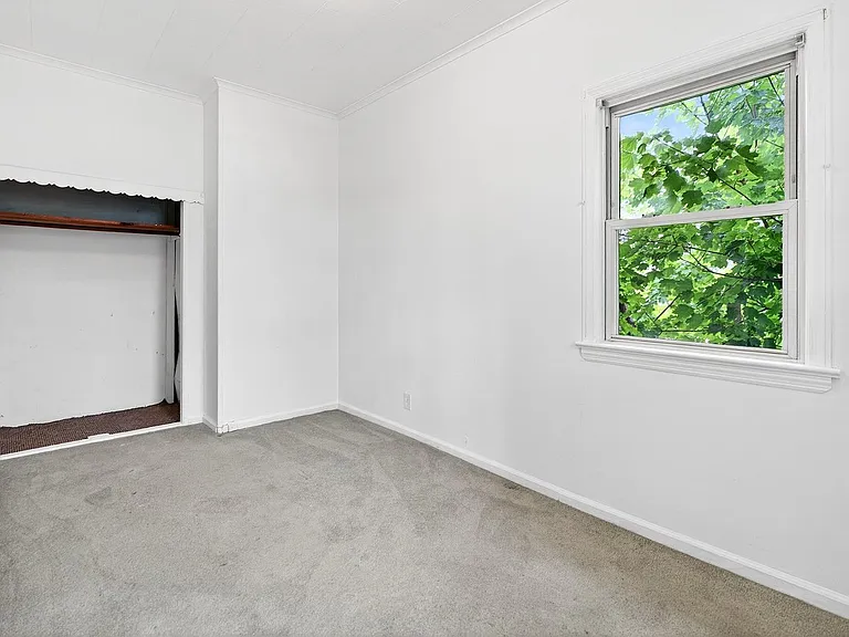 319 Paterson Ave #2 — Photo 4