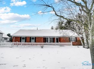 121 W Yates Ave, Findlay, OH 45840