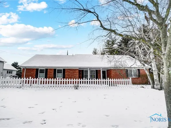 121 W Yates Ave, Findlay, OH 45840