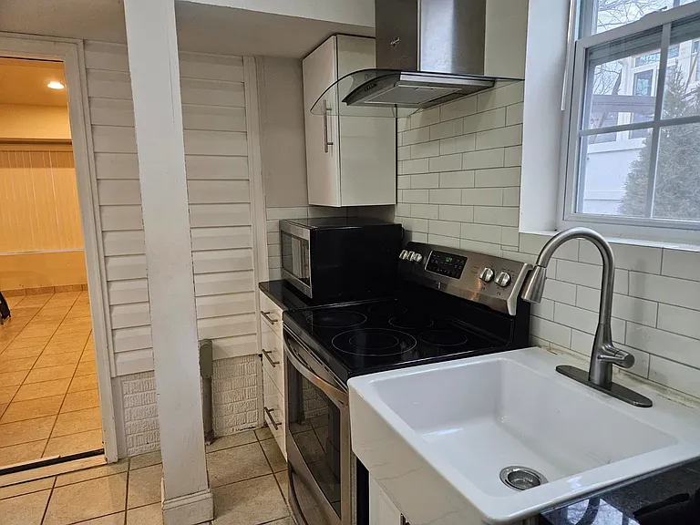 8810 Flower Ave — Photo 1