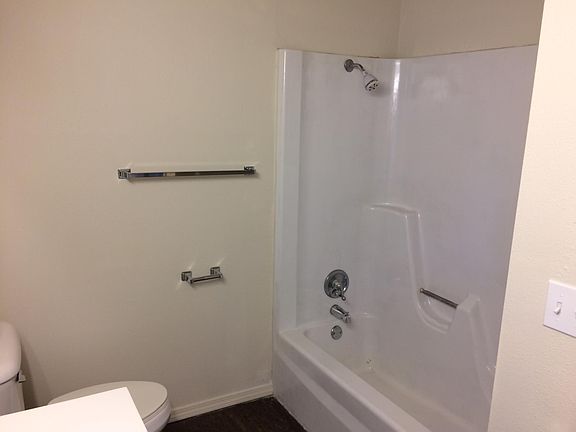 3rd image of 2608 2nd Ave