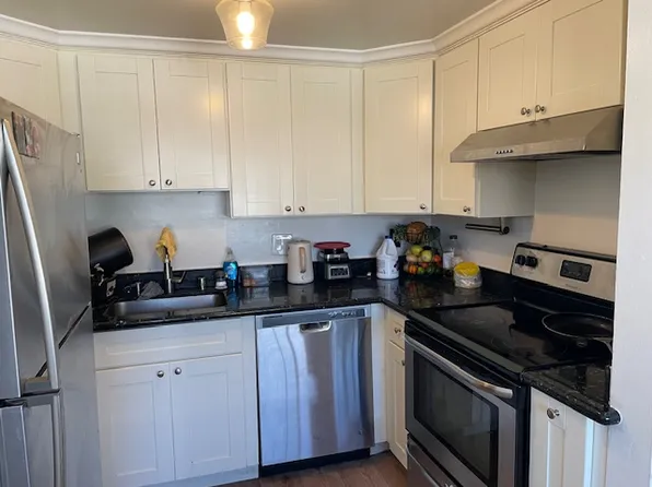 3830 Barker Dr APT 2, San Jose, CA 95117