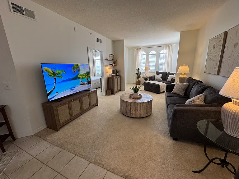 Ocean Walk Cir — Photo 12
