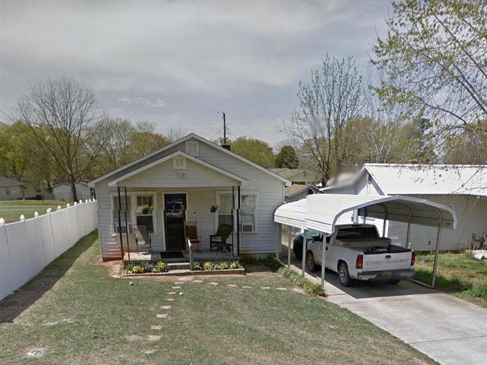 1st image of 319 N Orleans St