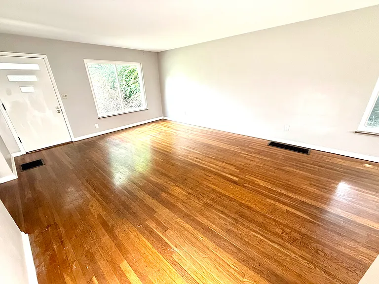 1521 Waltham Rd #1 — Photo 9