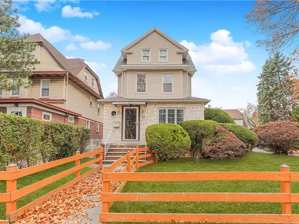 33 Wellington Ct, Brooklyn, NY 11230