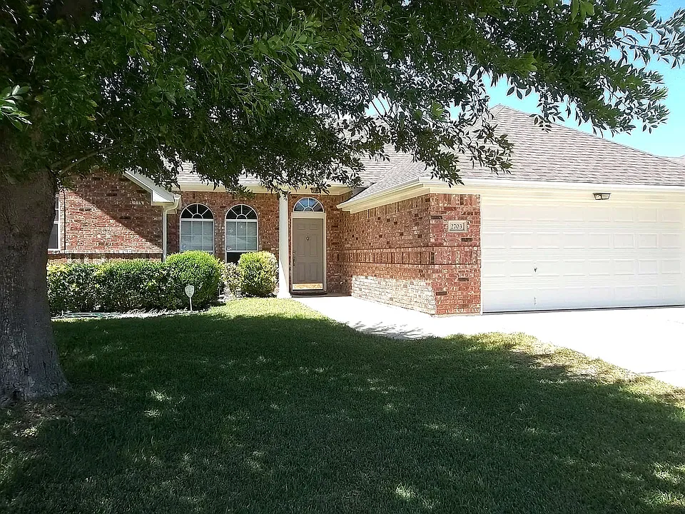 2703 Kinney Dr