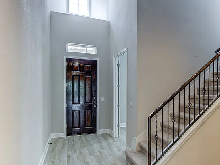 7012 Calpe Dr — Photo 5