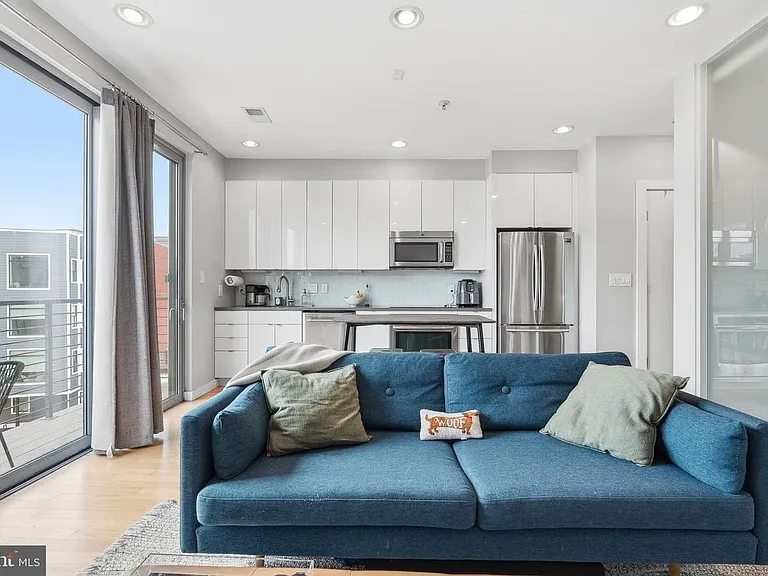 435 R St NW #404 — Photo 11