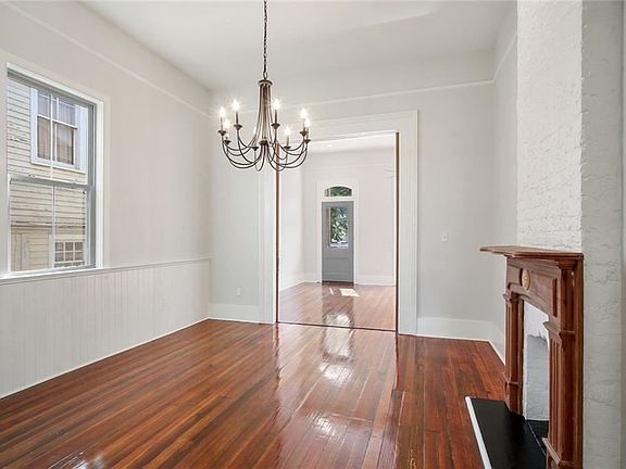 5th image of 726 Independence St