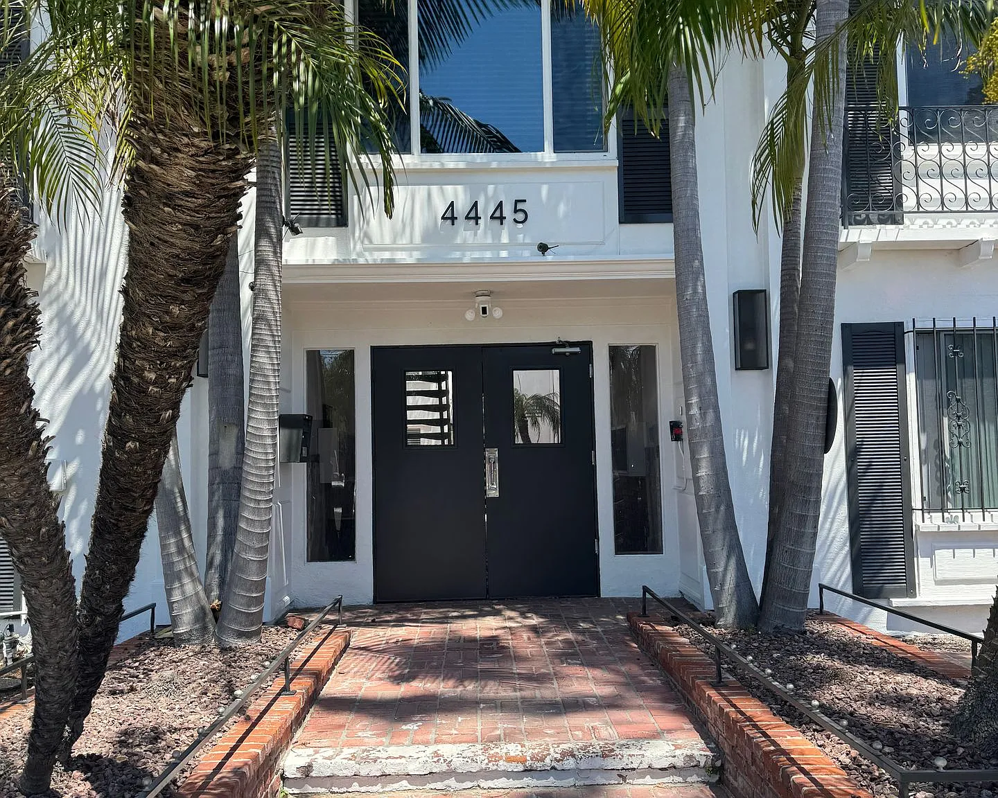 1BD/1BA Pacific Beach Gem Walk to Beach, Bay & Garnet Ave! Perfect Spot for $2,665/mo! — Photo 1