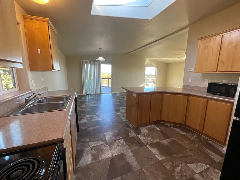8477 Selder Rd — Photo 6