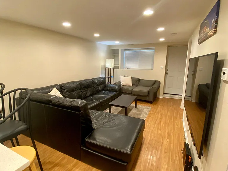 2845 N Southport Ave #G — Photo 6