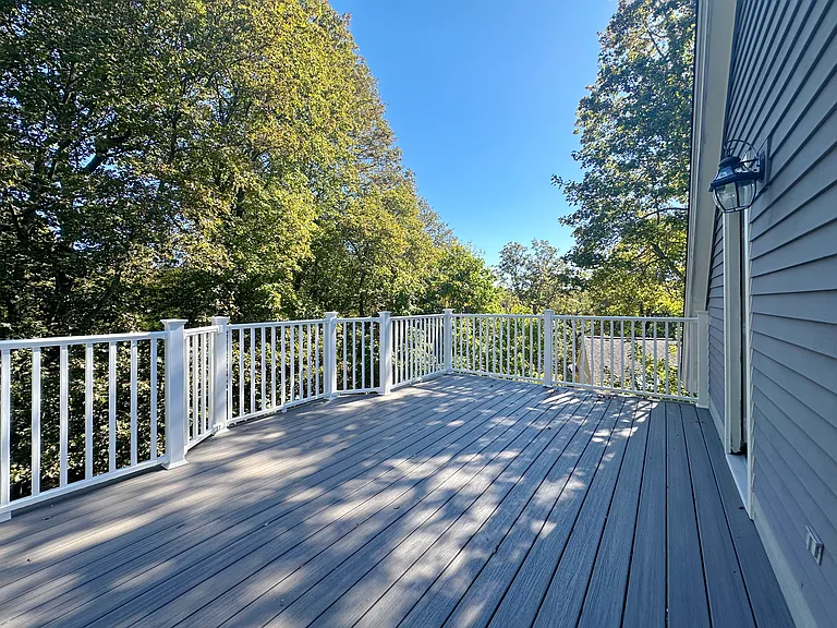 11 Oakland St — Photo 43